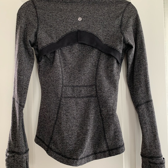 LuluLemon jacket zip up - Picture 4 of 4